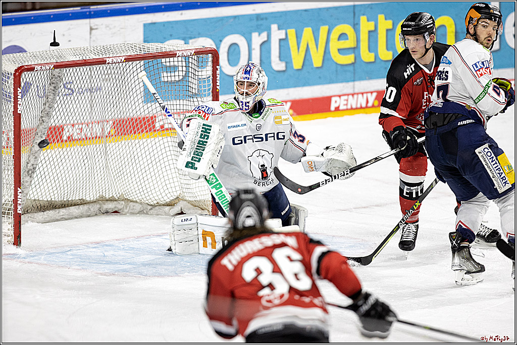 PENNY DEL Viertelfinale 2. Spiel;  Koelner Haie - Eisbaeren Berlin; Koeln, 12.04.2022